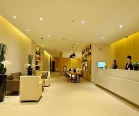 Ji Hotel Wuhan Guanggu Software Park Branch Экстерьер фото