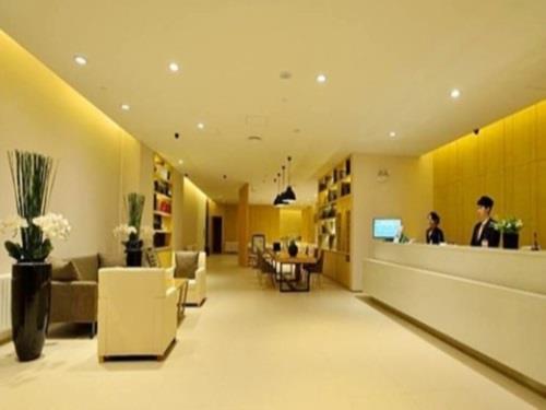 Ji Hotel Wuhan Guanggu Software Park Branch Экстерьер фото